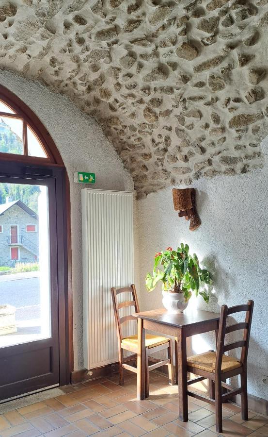 Auberge Du Glandon Saint-Colomban-des-Villards Екстер'єр фото